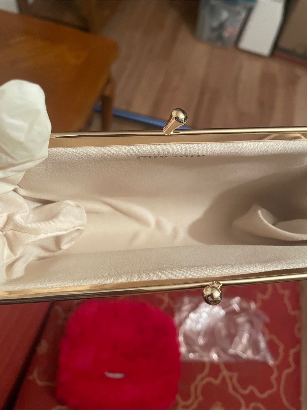 Miu Miu GWP lot plus fragrance - Picture 11 of 17